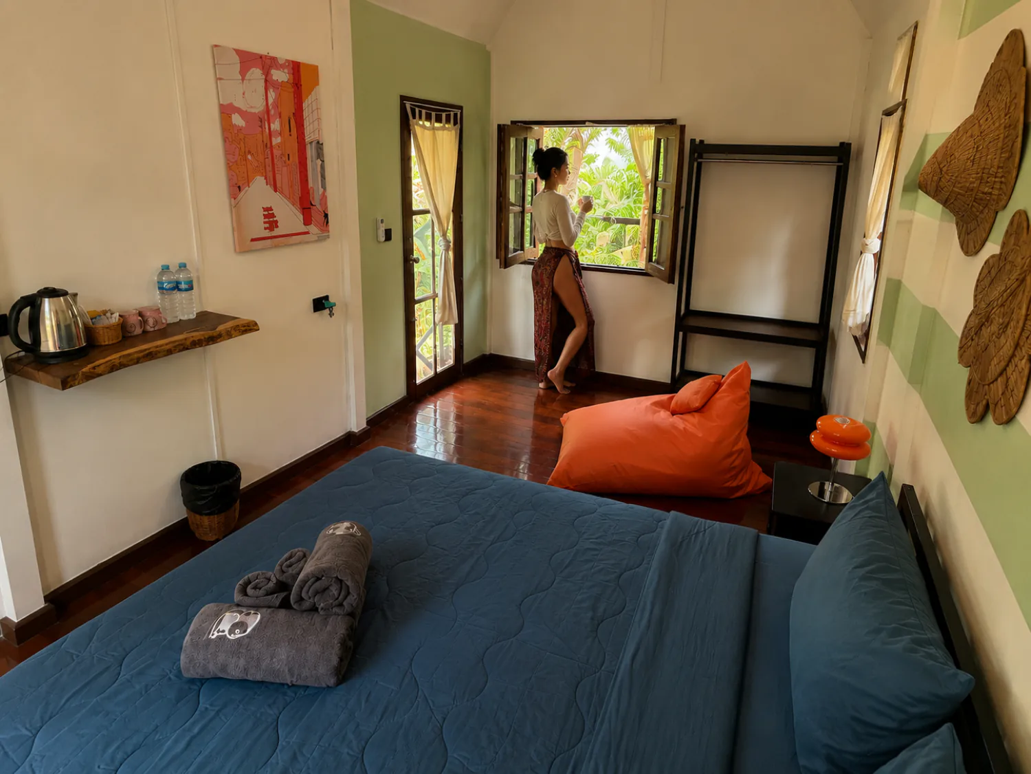 ภายในบังกะโลกลางสวนที่ Vanara Retreat