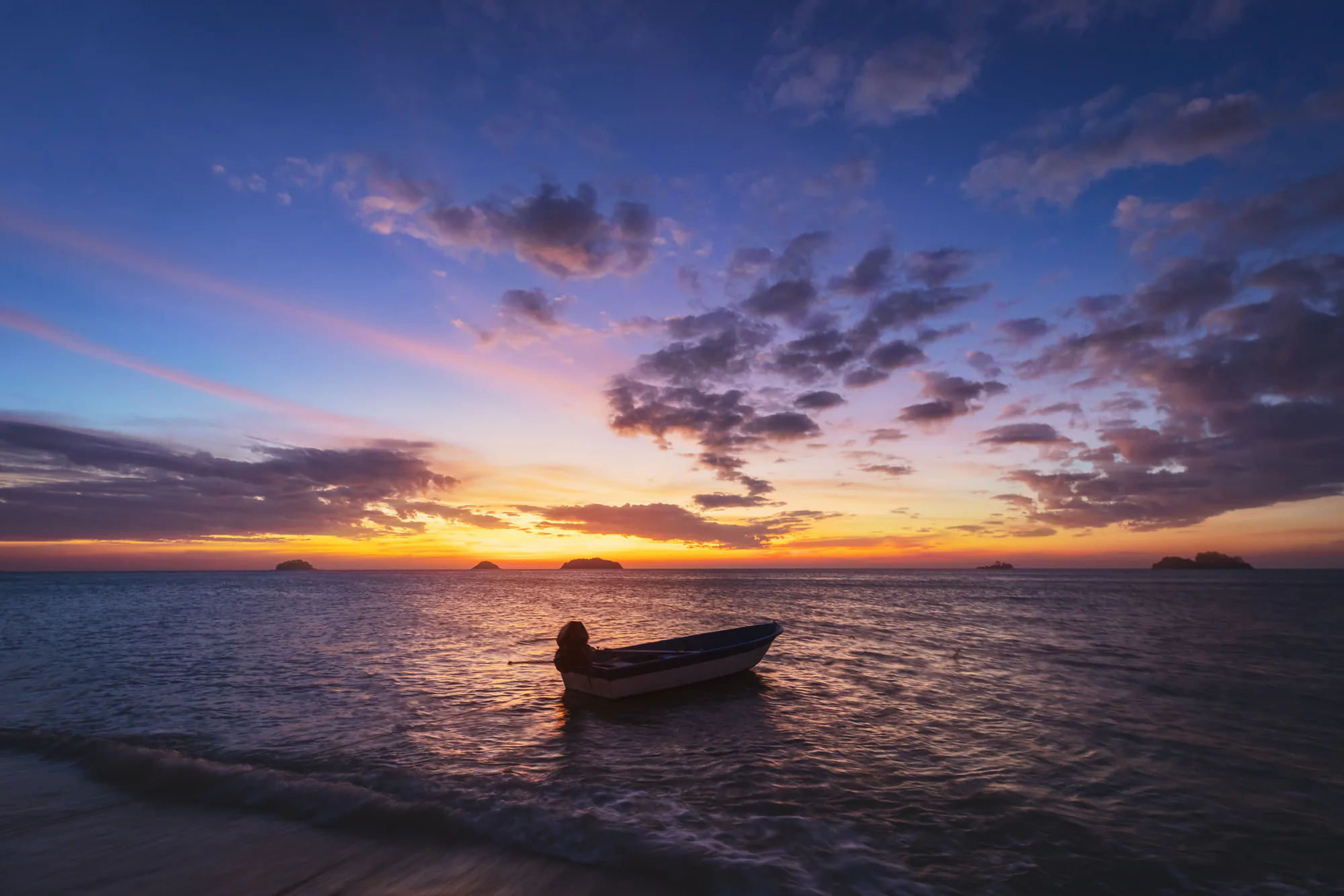 โลนลี่บีช near อ่าวใบลาน, Koh Chang